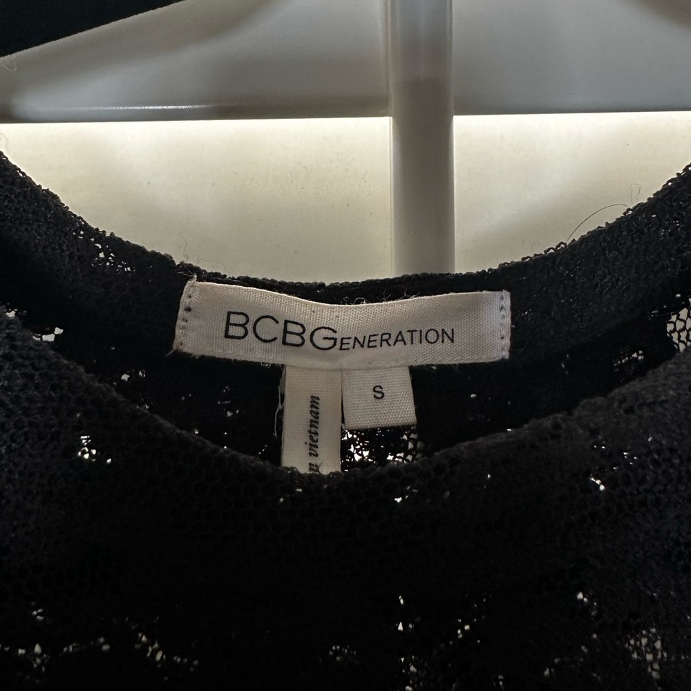 Bcbg Generation Split Back Lace Top - image 3